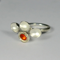 FEUEROPAL